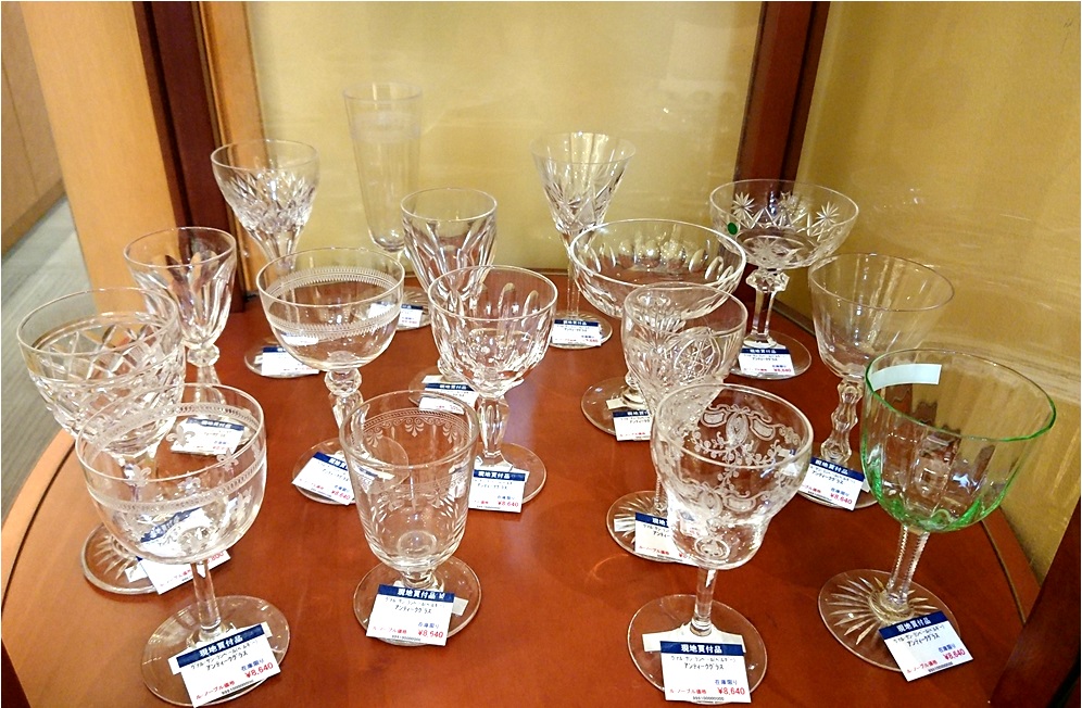 歴史を感じられるアンティークグラス | OFFICIAL BLOG | ブランド洋食