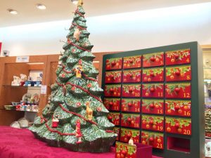 ビレロイ&ボッホ クリスマスデザイン 波型皿 2枚セット ビレロイ&ボッホ クリスマスデザイン 波型皿 2枚セット - メルカリ