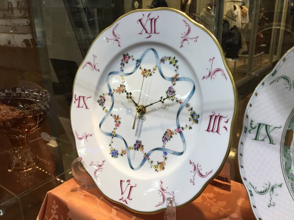 ヘレンド掛け時計 入荷しました - OFFICIAL BLOG | ブランド洋食器専門