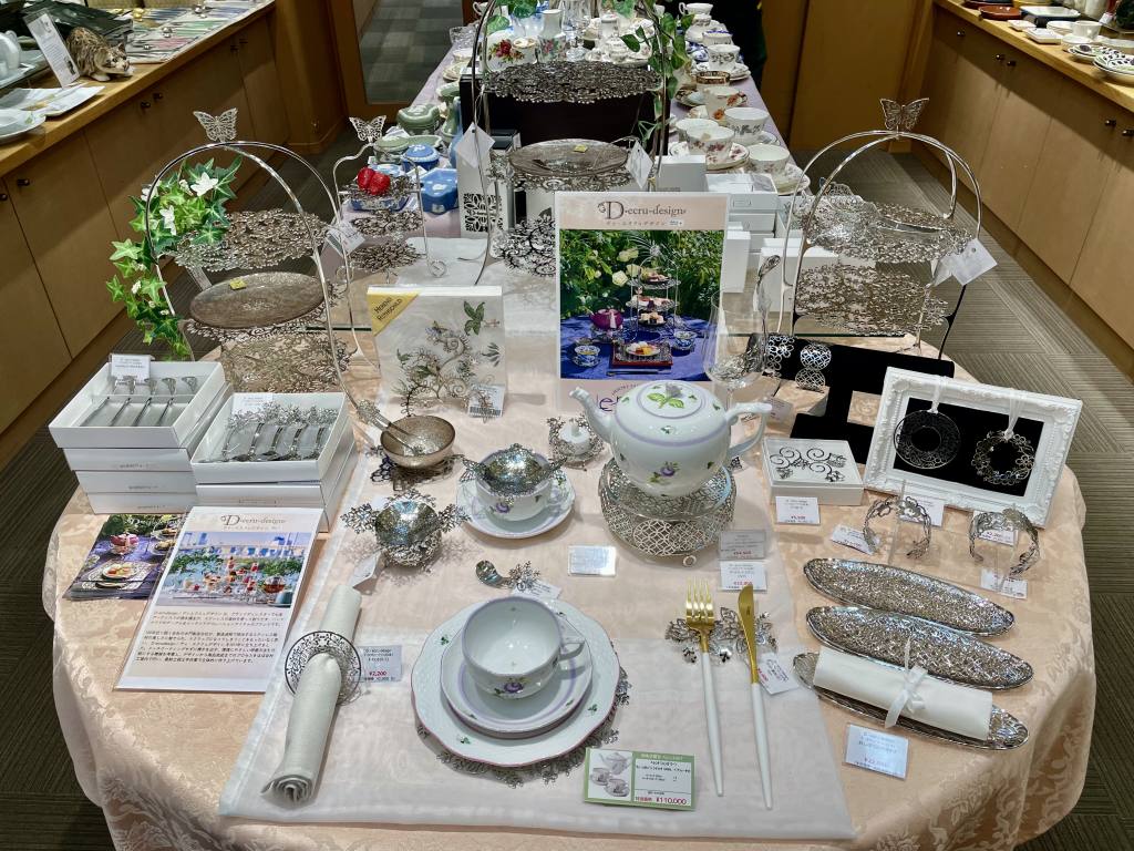 🌟煌めくステンレス製テーブルウエア ディ・エクリュデザイン